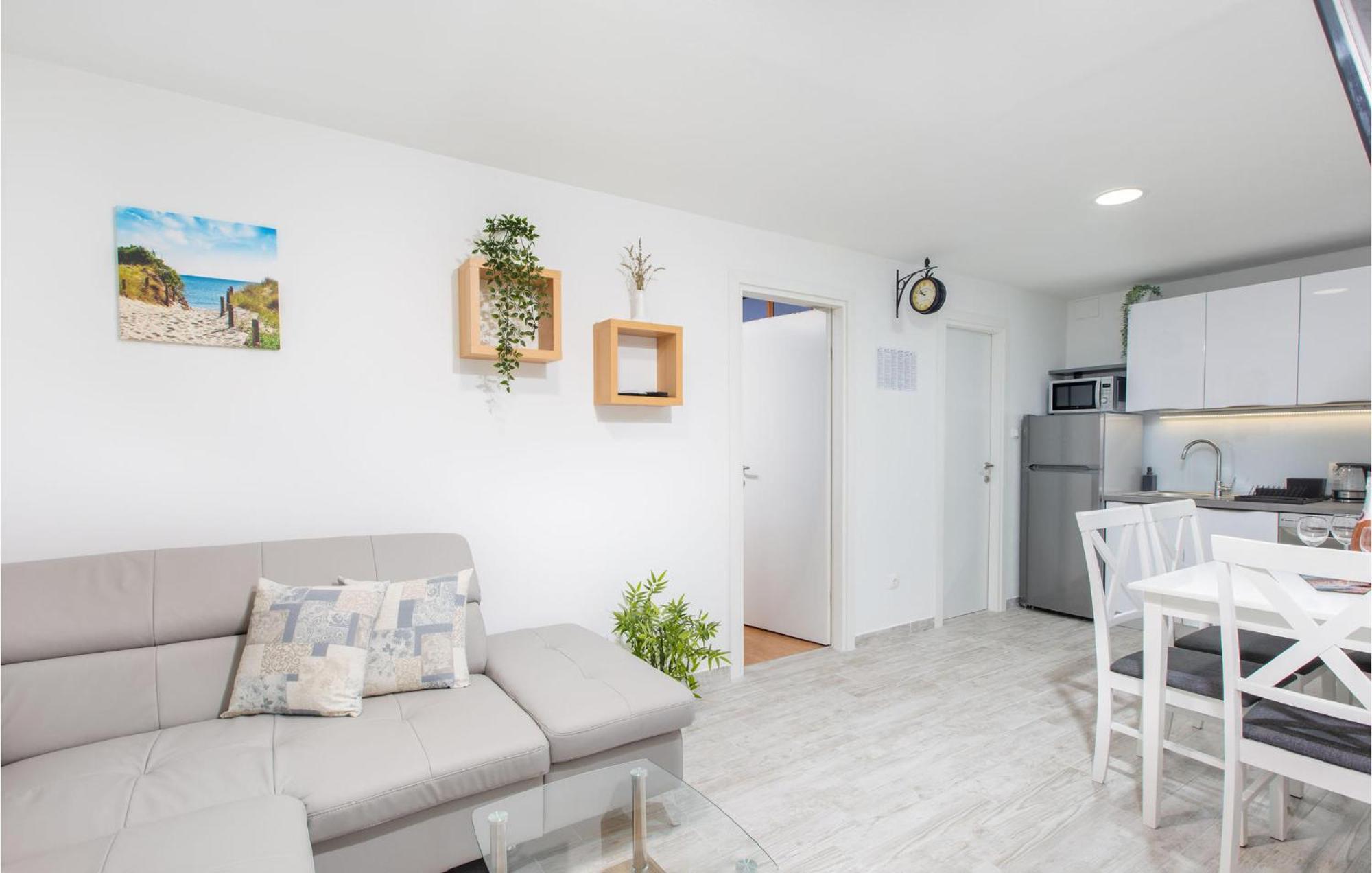Gorgeous Apartment In Krk With Wifi Punat Zewnętrze zdjęcie