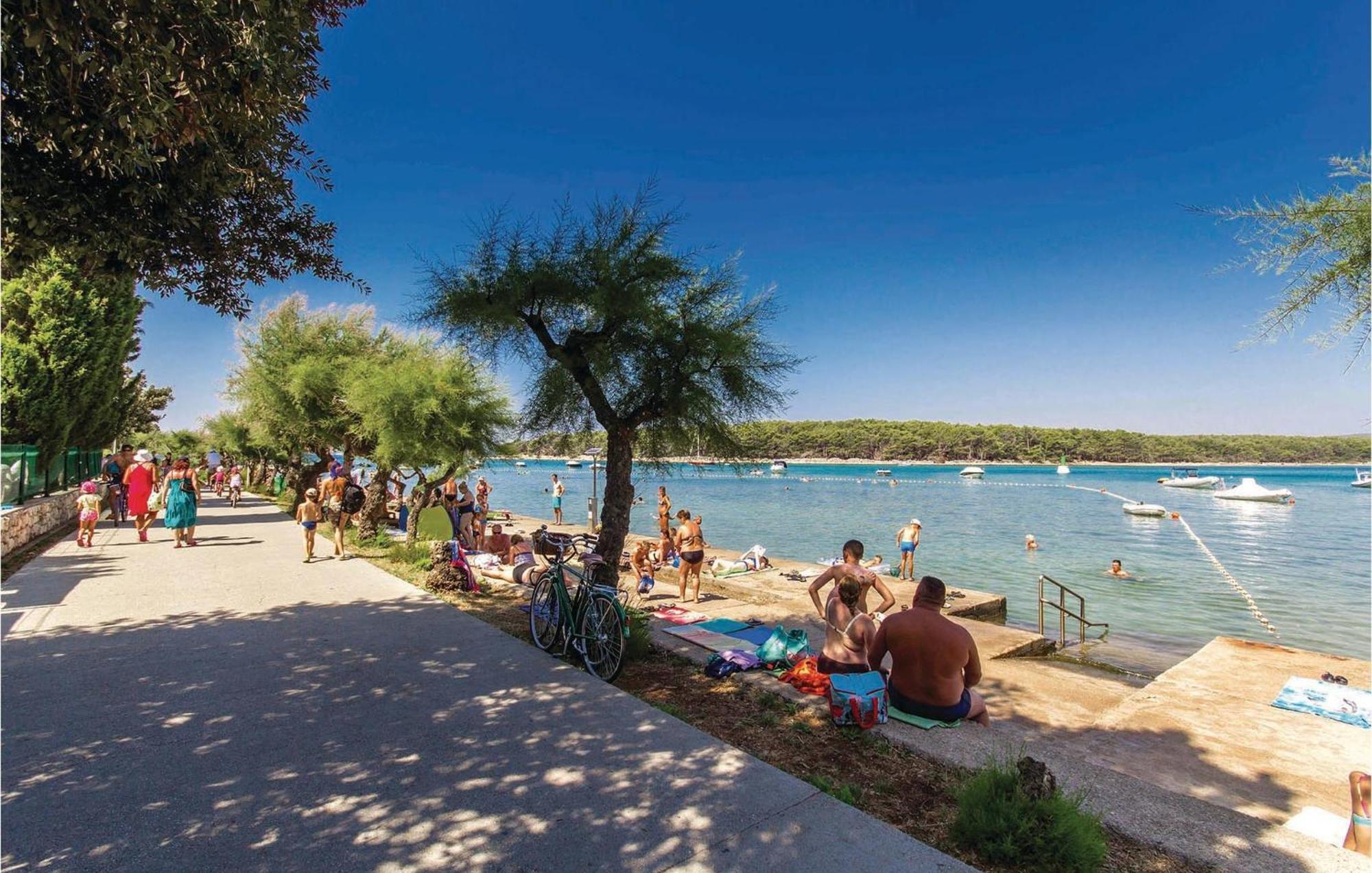 Gorgeous Apartment In Krk With Wifi Punat Zewnętrze zdjęcie