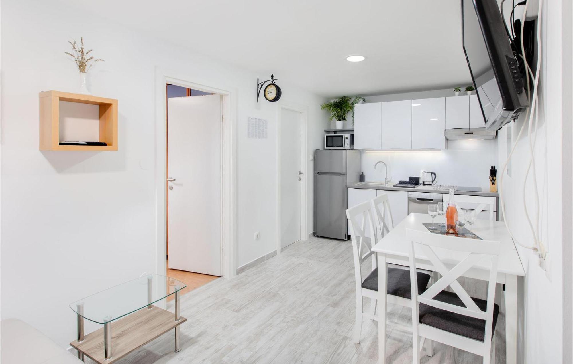 Gorgeous Apartment In Krk With Wifi Punat Zewnętrze zdjęcie
