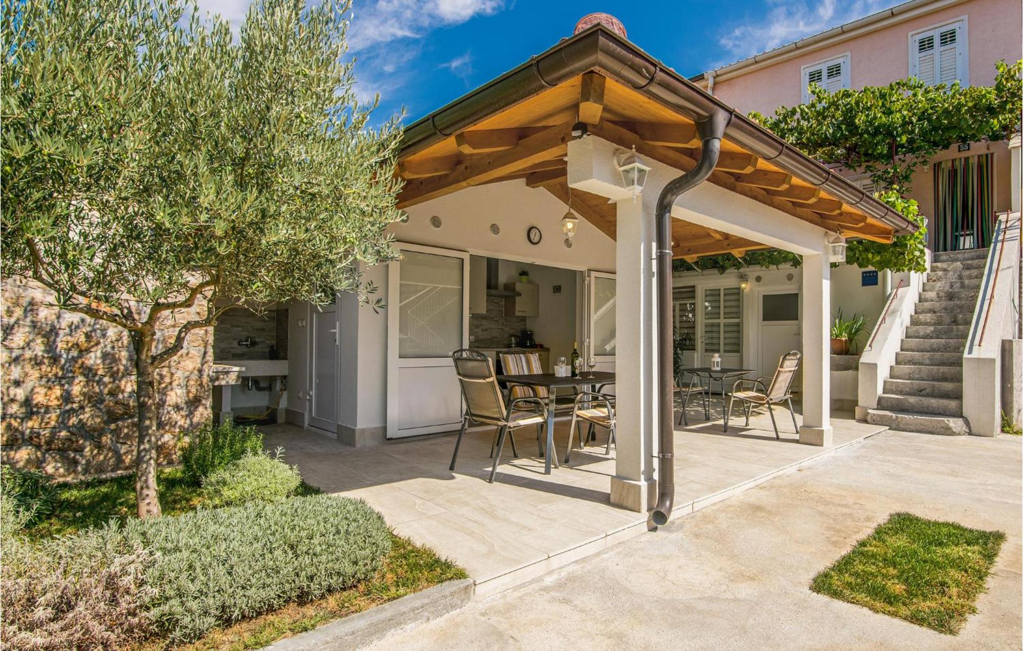 Gorgeous Apartment In Krk With Wifi Punat Zewnętrze zdjęcie